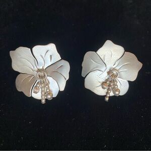 Signed Donna Dale Sterling Silver (.925) Floral Earrings